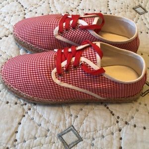 Adorable sneakers non smoking home